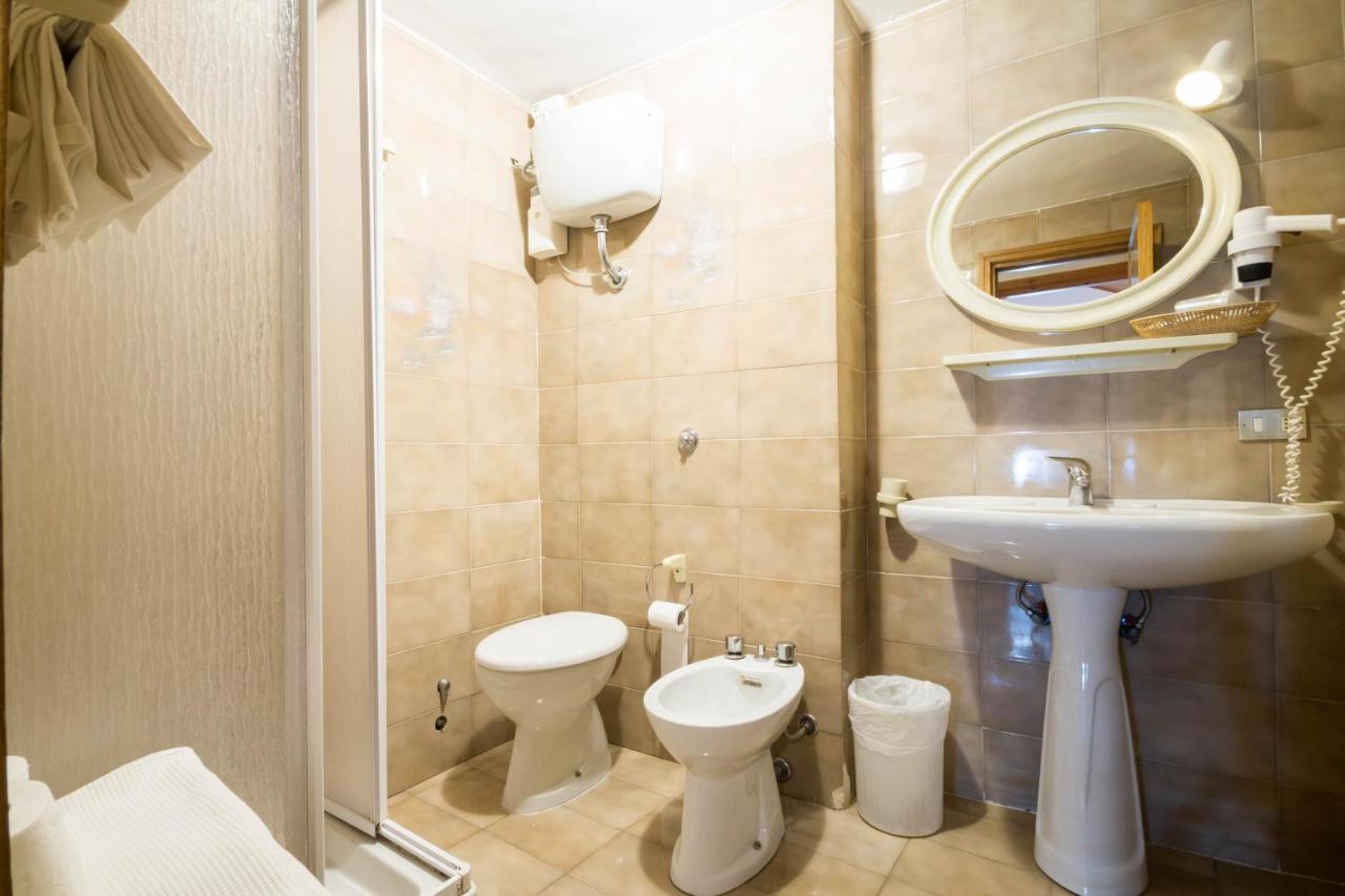 פסקאסרולי Hotel Alle Vecchie Arcate מראה חיצוני תמונה